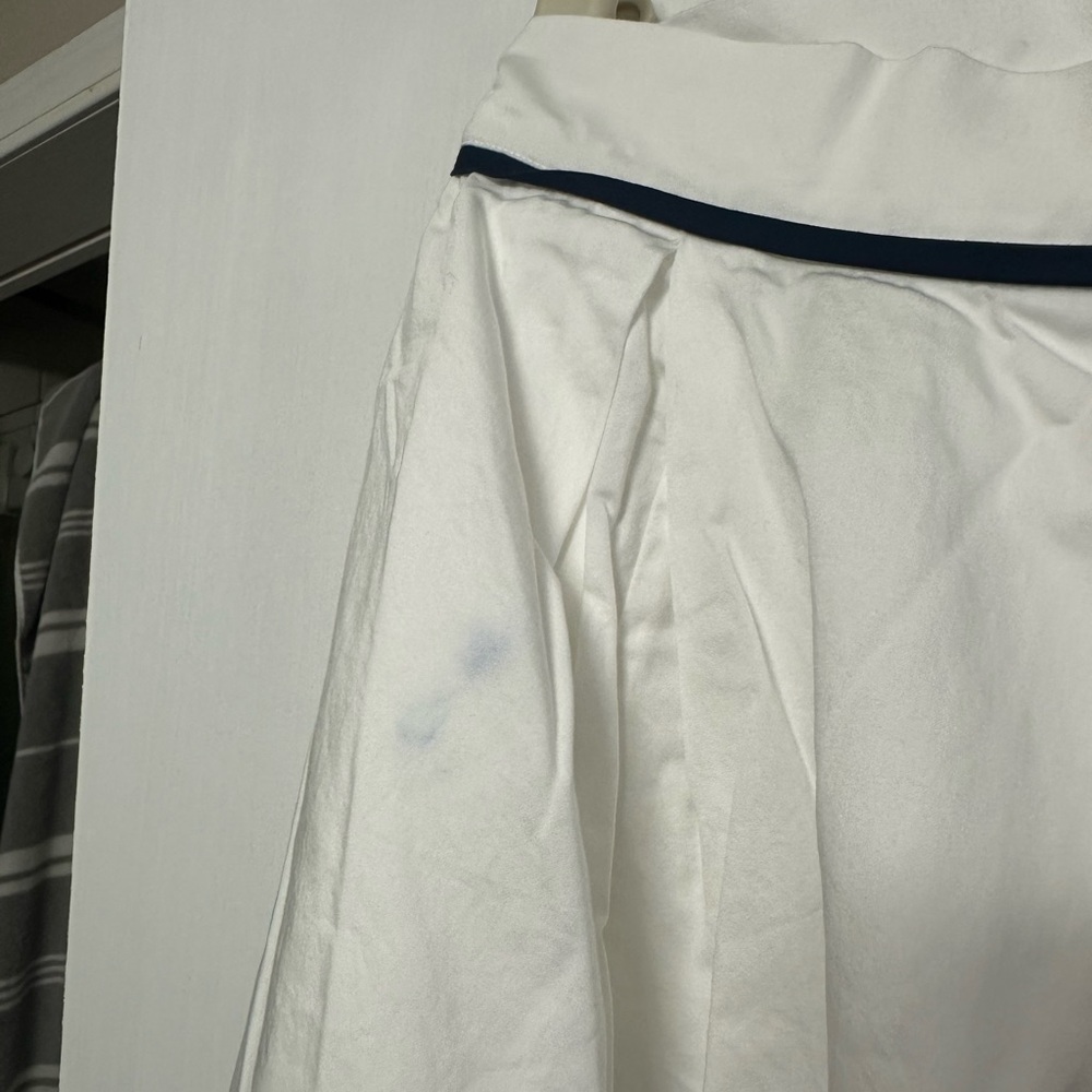 French Connection White Skirt with Navy Scalloped Hem - Picture 11 of 11